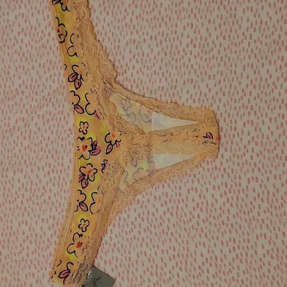 Set Of Two NWT aerie Thongs - Picture 3 of 5
